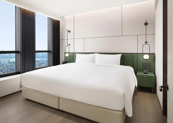 Pullman Ambassador Eastpole Hotel 5*