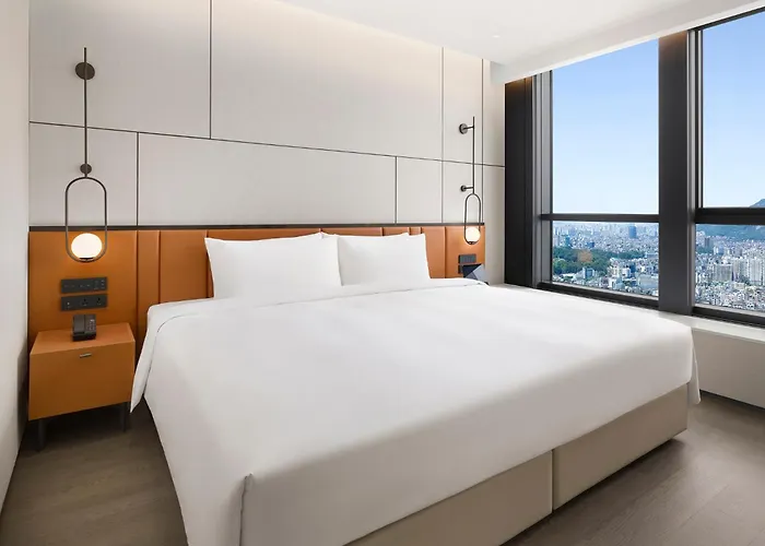 Pullman Ambassador Eastpole 5*