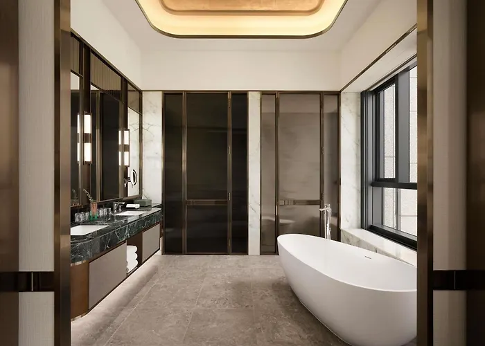Pullman Ambassador Eastpole Hotel 5*